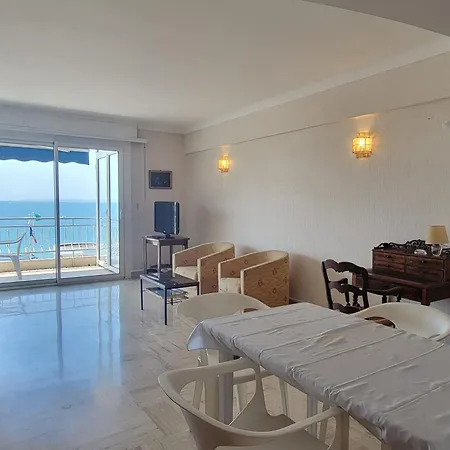 Apartment With Terrace At The Foot Of The *