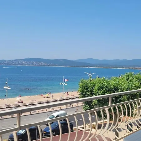 Apartment With Terrace At The Foot Of The *
